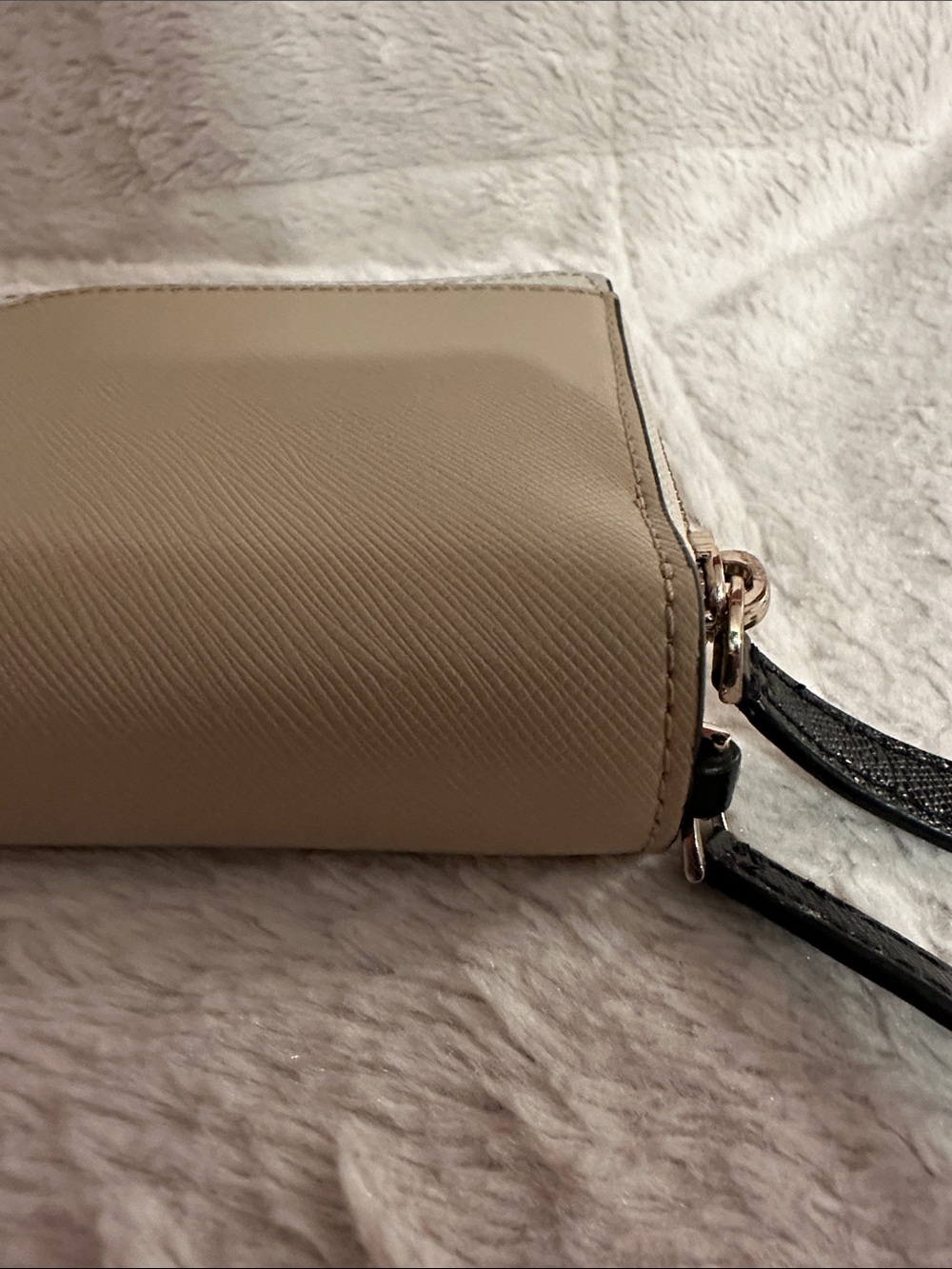 kate spade large beige saffiano zip-around wallet with silver logo - Picture 9 of 9